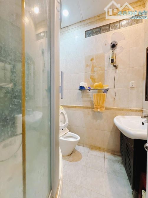 MẶT TIỀN ĐƯỜNG SỐ TRỤC LỚN 2 XE TẢI  NÉ THOẢI MÁI - VỊ TRÍ HIẾM KHU SANG XỊN  MỊN NGAY VÒN - 9