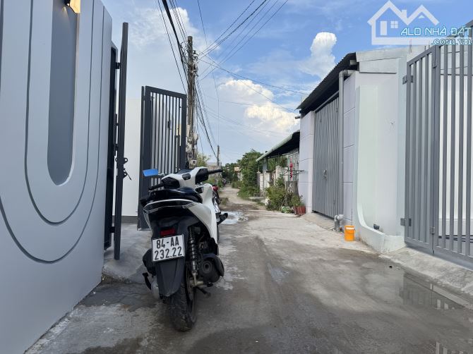 Nhà Hẻm Ôtô Sân Bóng Duy Khổng Gần Đại Học Trà Vinh - 9