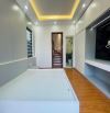 Chính chủ cô Hạnh nhờ bán  Thượng Cát, 36m² x 5T, ô tô đỗ cửa, vài bước ra phố, giá 5 tỷ