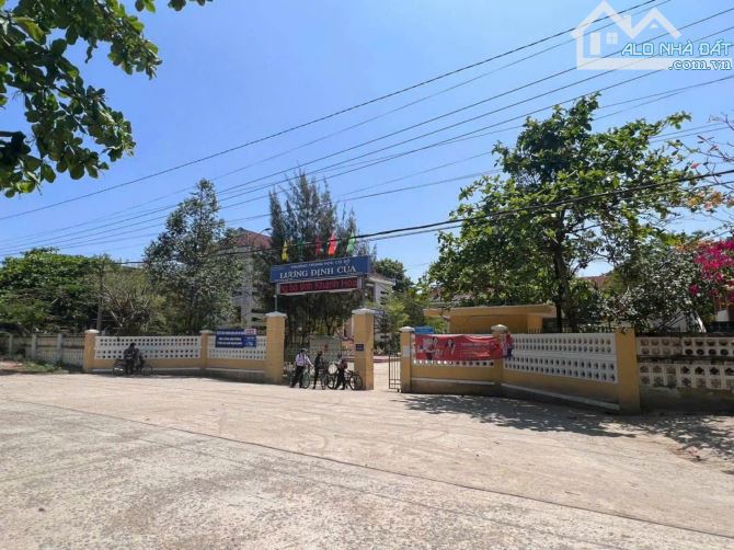 Bán đất thổ cư 83.2 m2 hướng ĐN đường 16m Lương Đình Của khu tái định cư ngọc hiệp