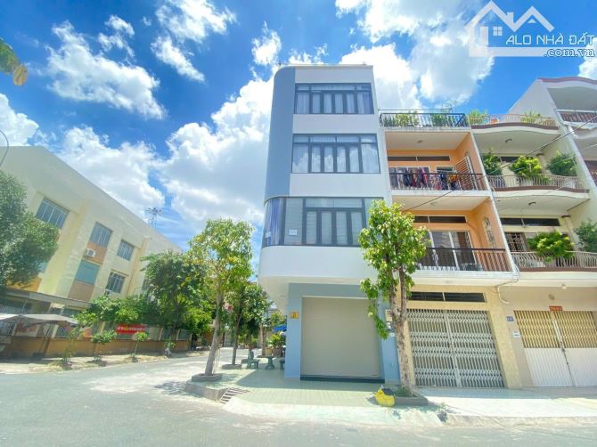 Nhà bán: đường số 7B. Q Bình Tân. DTSD 60m2. 5 tầng. Giá 15,8 tỷ