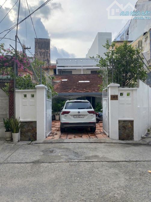 Bán nhà 10m x25m đường Bùi Thị Xuân, phường Bến Thành,  Quận 1