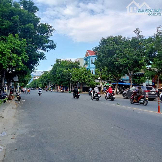 Cho thuê nhà 3 tầng. Đường trần phước thành. Gần cách mạng tháng tám. Cảm lê TP ĐÀ NẴNG