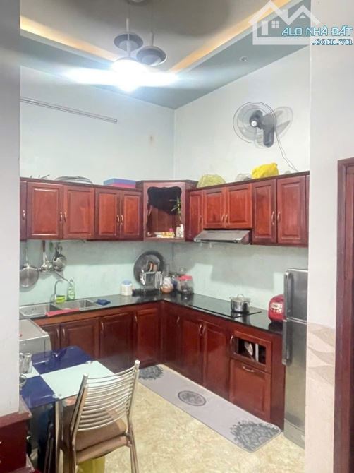 Bán nhà đẹp 2 tầng Hẻm Hùynh Công Thiệu trung tâm TP Quảng Ngãi