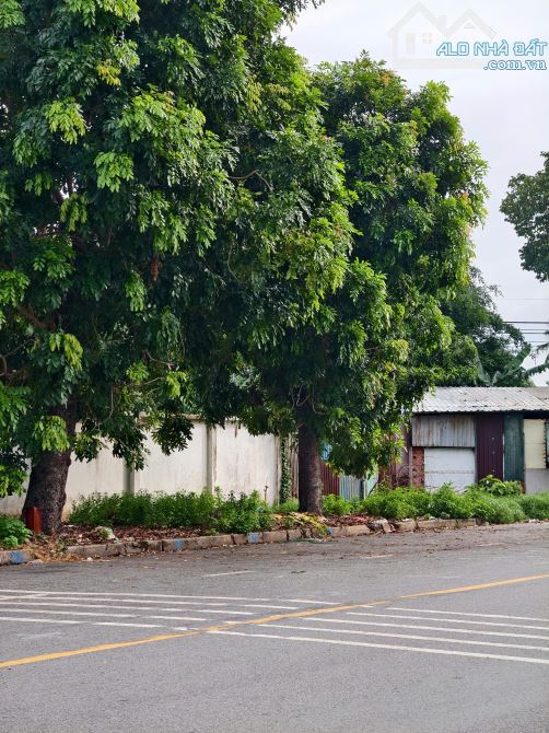 BÁN ĐẤT MẶT TIỀN – NGANG KHỦNG - 1300M2 44 TỶ, 3201M2 75 TỶ; 3082M2 80 TỶ