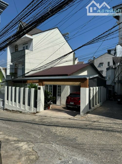 NHÀ TRỆT XINH XẮN 130m2 góc 2mt ngang 9.5 hạ chỉ 6.9 tỷ