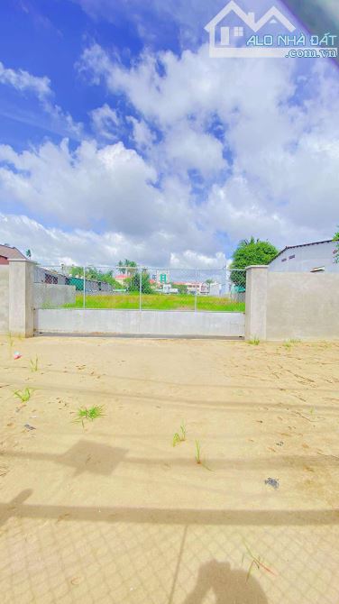 Cho thuê đất 3.600 m2 đường 3/2 có view sông 25 triệu