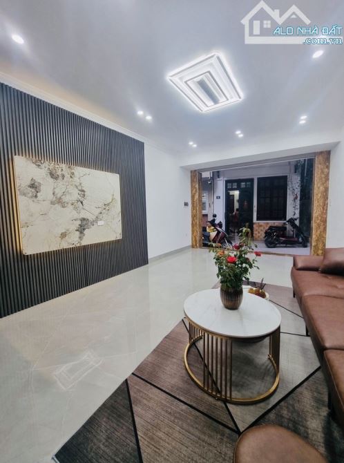 Cần bán gấp. Ngõ 75 Phú Diễn, 50m2, 4 ngủ phân lô quân đội, thiết kế hiện đại, 12tỷ