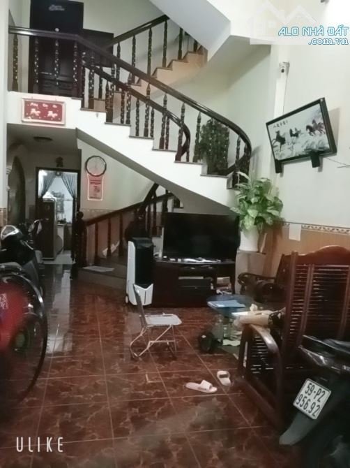 CMT8 – HẺM Ô TÔ TRÁNH – NHÀ ĐẸP 5 TÂNG – GẦN CÔNG VIÊN LÊ THỊ RIÊNG- CHỈ 12.5 TỶ.