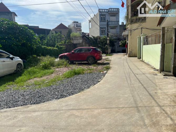 Anh Hoàn bộ đội bán nhà Tây Tựu 38m² x 4T, ô tô đỗ cổng, gần chợ, giá nhỉnh 5 tỷ