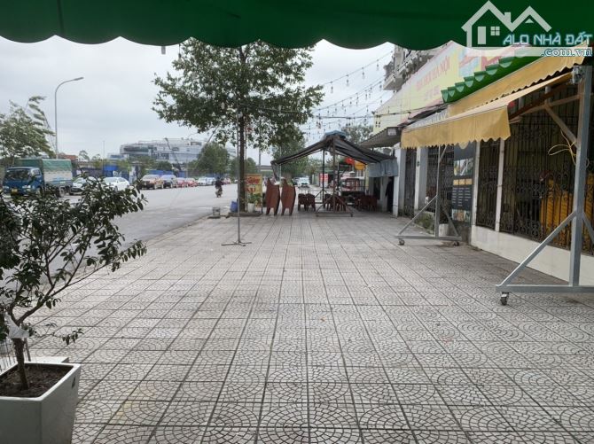 Bán Nhà Mặt Phố Ngọc Hồi- Thanh Trì DT142m*4 Tầng *MT6M* Giá 23 Tỷ. Vỉa hè rộng KD đỉnh.