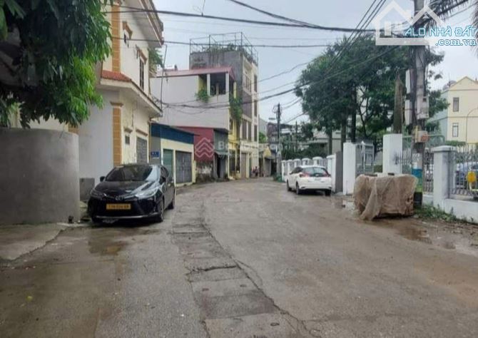 Anh Cường nhờ bán đất Liên Mạc 47m² lô góc, ô tô đỗ cổng, 3 thoáng vĩnh viễn, 4.4 tỷ