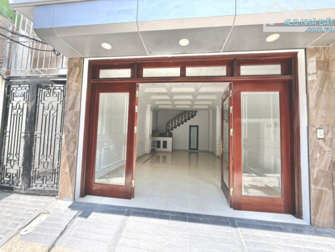 💥💥Mặt ngõ kinh doanh. 💥Mặt tiền quyền lực.  🔥BỒ ĐỀ. 👉Nhà mới tinh - gara ô tô - lô gó