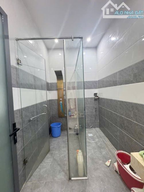 BÁN NHÀ LẦU SỔ RIÊNG GẦN CHỢ QUANG THẮNG, TRẢNG DÀI GIÁ CHỈ NHỈNH 2TỶ