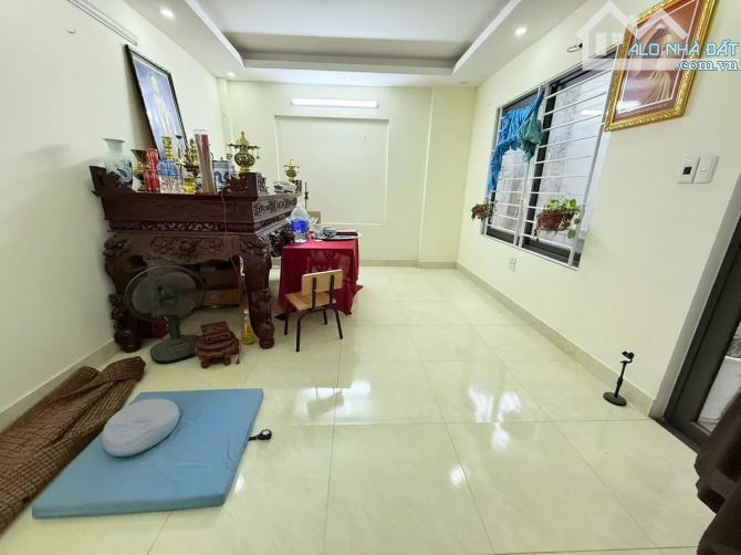 Hiếm! Bán nhanh siêu phẩm ngõ ô tô Định Công Hạ 45m2, 5 tầng, 6.4 tỷ
