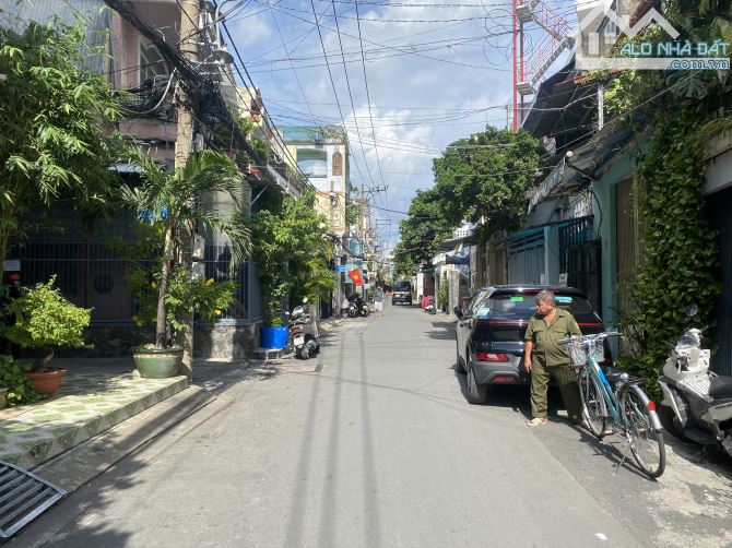 Bán Nhà Trịnh Đình Trọng - Hẻm Xe Tải Tránh - Oto Ngủ Nhà - Giá Nhỉnh 7 Tỷ