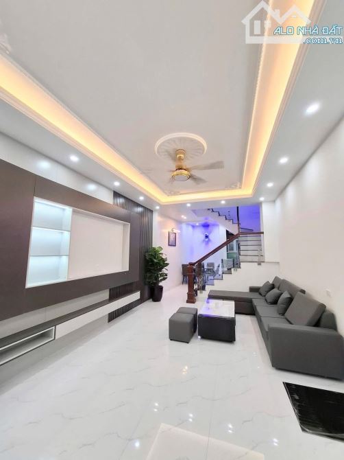 Bán nhà trong ngõ đường Nguyễn Du