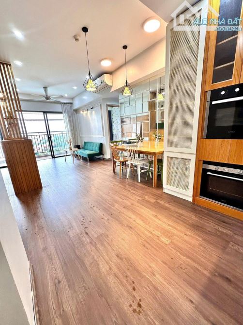 Satra Eximland,Phan Đăng Lưu,Phú Nhuận: 98m2, 2p ngủ lớn,NTCC,18tr/th