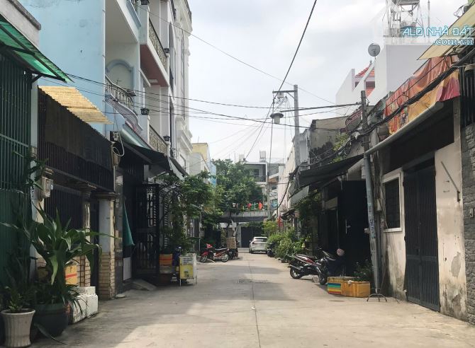 Bán Nhà Hẻm Xe Hơi Thông Song Hành, 2 Tầng 80m2 Ở Ngay, P.Tân Hưng Thuận Q12 Nhỉnh 4 tỷ