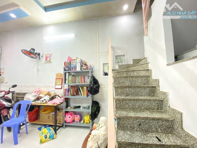 Bán nhà Bùi quang Là, Phường 12, Gò Vấp, TPHCM, 32m2, giá 3,9 Tỷ