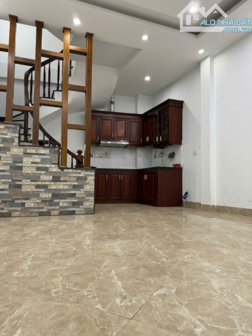 NHÀ TRẦN CUNG – 30m2 x 5 TẦNG – GẦN Ô TÔ – TRUNG TÂM CẦU GIẤY - 6.5 tỷ