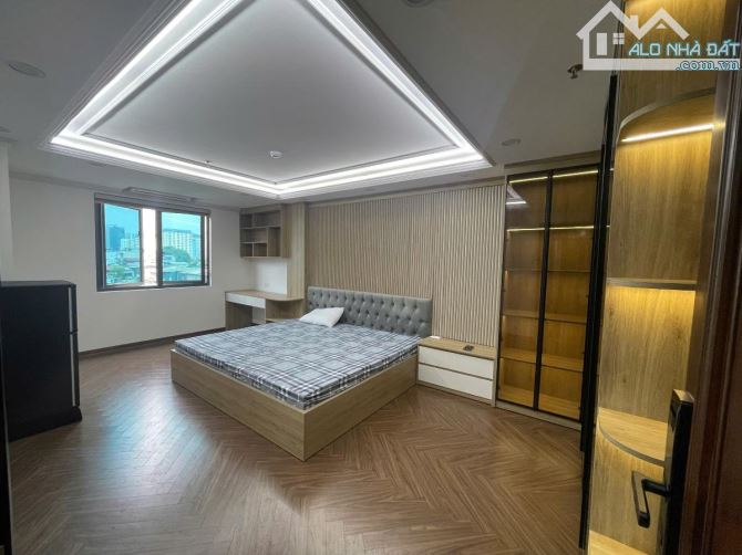 BÁN TÒA NHÀ PHÂN LÔ PHỐ HOÀNG QUỐC VIỆT CẦU GIẤY  45 TỶ DT 100M2 MT 7M 10T THANG MÁY LÔ GÓ