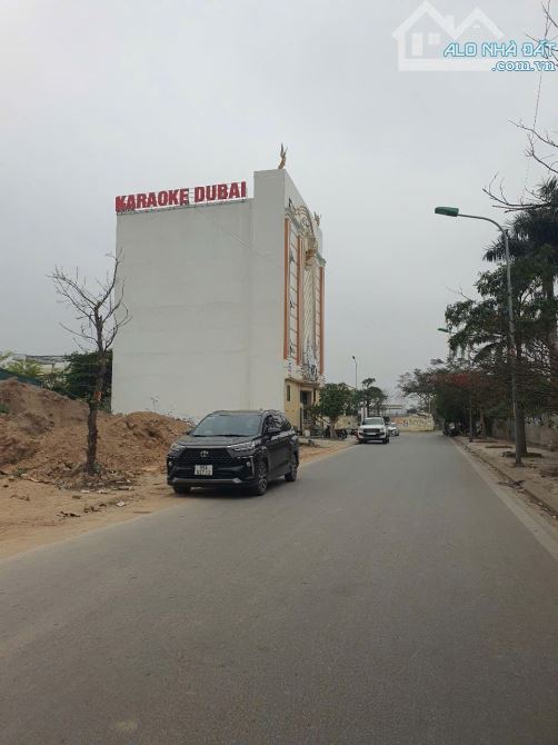 BÁN LÔ LÃM LÀNG , VÂN DƯƠNG BN. CẠNH KCN QV1. DT 80M2 MẶT 5M