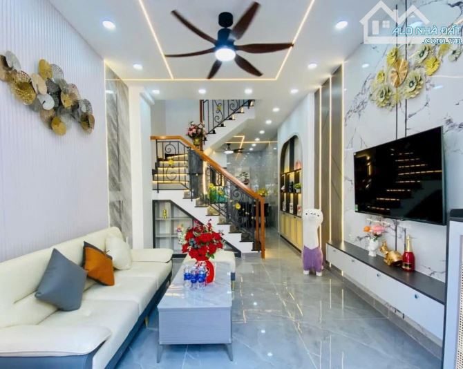 NHÀ ĐẸP QUẬN 7, HXH, 4 TẦNG, 4,5x18M, HOÀNG TRỌNG MẬU - 1