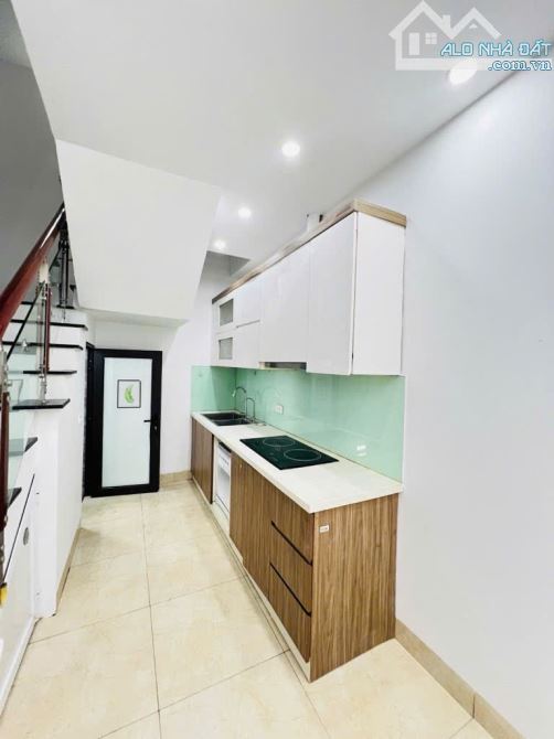 NHÀ GẦN CHỢ CỔ NHUẾ – 34M2 X 6 TẦNG THANG MÁY – GẦN KĐT RESCO - 8.2 TỶ - 1