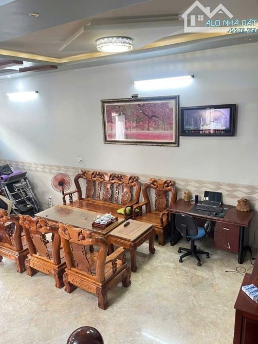 Bán nhà đẹp 2 tầng Hẻm Hùynh Công Thiệu trung tâm TP Quảng Ngãi - 1