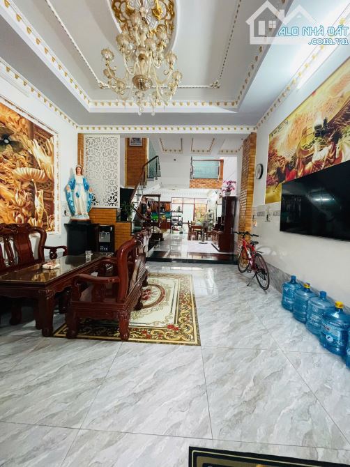 Biệt Thự 5 Tầng - 20m Ra Nguyễn Ảnh Thủ - Đường Xe Tải Thông Huỳnh Thị Hai - Ngay Tô Ký. - 1