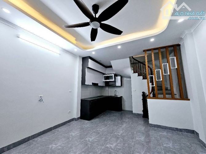 Bán nhà Trung Tựu, Bắc Từ Liêm, 30 m2, 5 tầng, mặt tiền 4m, giá 5.7 tỷ - 1