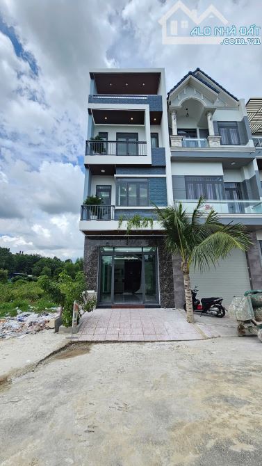4,2Tỷ TL🔥Bán nhà 1 Trệt 2 Lầu_Ngang 4,7m_KDC Phú Hồng Thịnh 8, p.Bình Chuẩn, Tp.Thuận An - 1