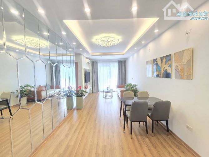 Bán căn hộ cao cấp phường Việt Hưng, Long Biên 80m2, 3 phòng ngủ, giá 5,38 tỷ - 1