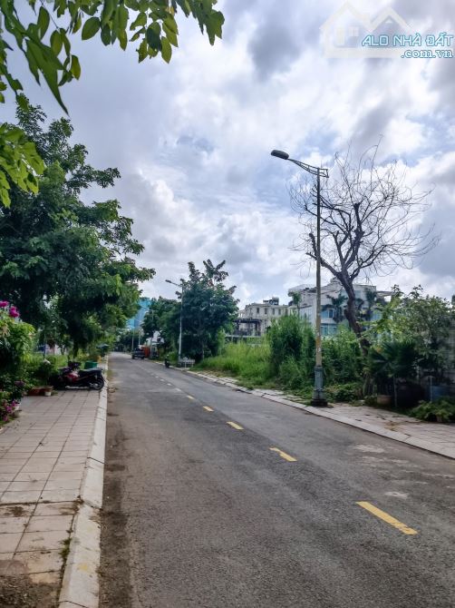 Bán khuôn đất Villa 7x18.5m, Thạnh Mỹ Lợi, Q2,  CTXD 4 tầng giá 140tr/m2 - 1