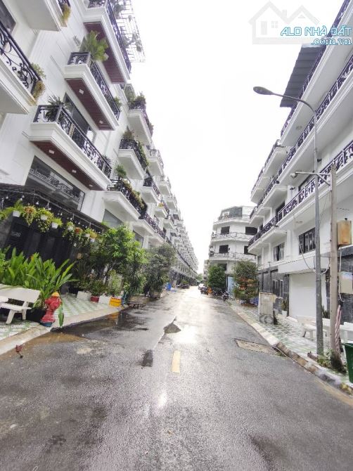 NHà Bán , Thạnh Xuân 38. 4m x 12.5m, thực tế 259m2, 5 Tầng , giá 6.1 tỷ - 1