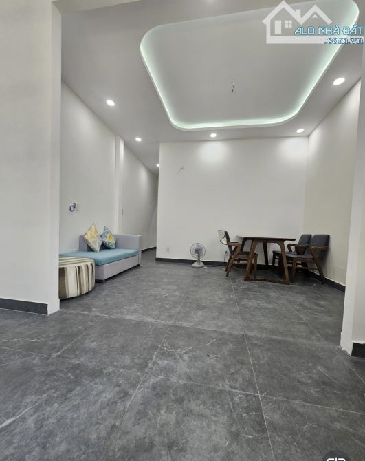 Bán Nhà Hóc Môn - 47M2 ( 4 x12 ) -cấp 4- Hẻm Ba Gác -  Chỉ 2,5Tỷ. - 1