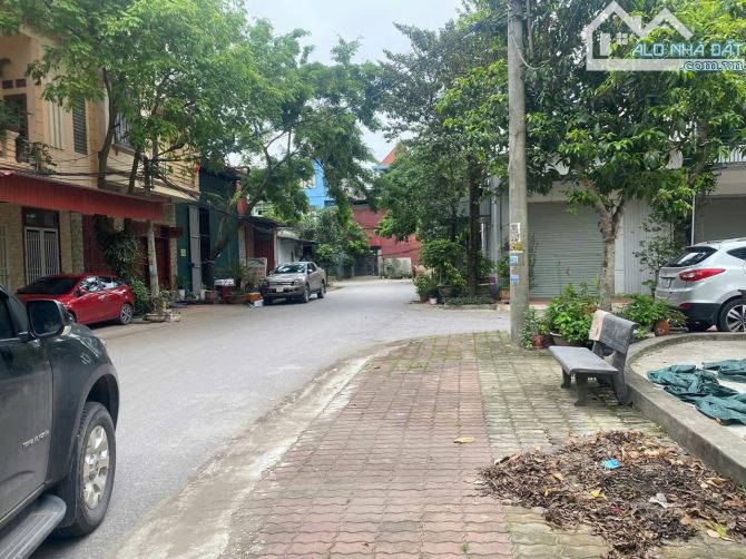 Bán nhà 3 tầng giãn dân Xuân ổ A dt 80m mt 6.45m giá 6.88 tỷ - 1
