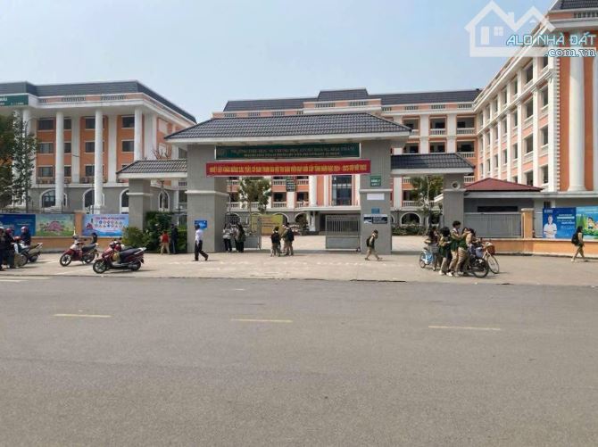 CẦN BÁN LÔ LÀN 2 NGUYỄN QUYỀN BÒ SƠN TP BN - 1