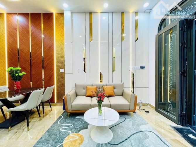 Bán nhà MỚI KIN ngay Lê Văn Sỹ🇻🇳 DT 5,7 x 6m🇻🇳 5 Tầng-4PN-4WC chỉ 8 tỷ hơn - 1