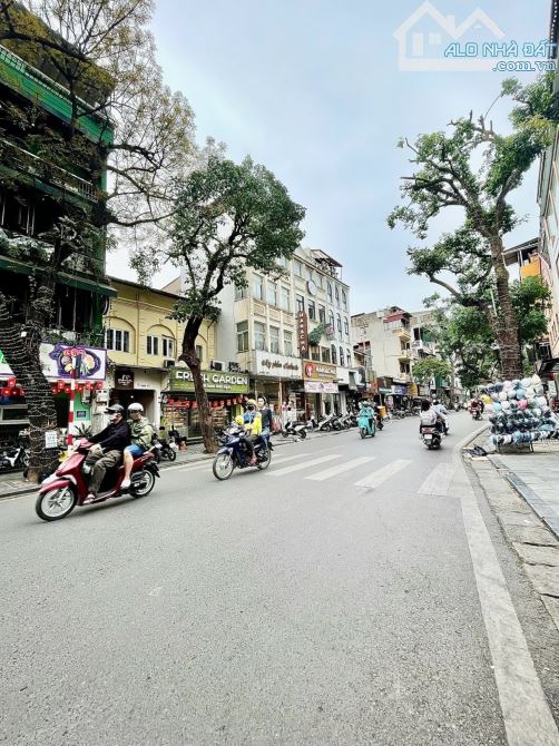 Bán nhà lô góc 3 mặt thoáng Hàng Cót, Hoàn Kiếm, mặt tiền hoa hậu, vỉa hè rộng, giá chỉ 53 - 1