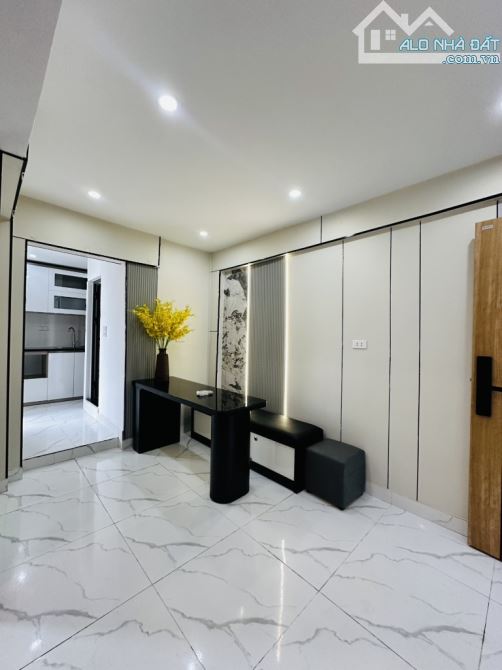 TẬP THỂ NAM ĐỒNG - VỊ TRÍ VIP- Ô TÔ ĐỖ CỔNG - Ở CỰC VIP - 1