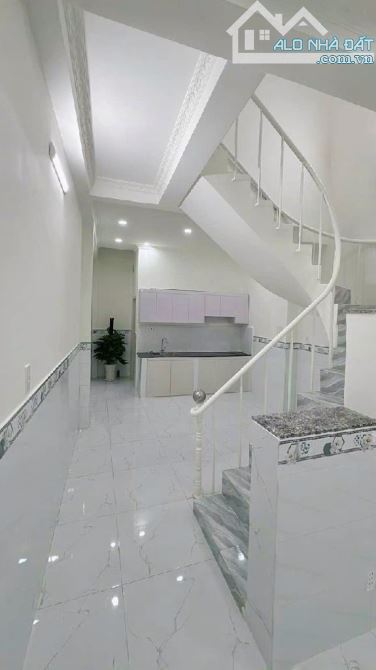 6.99 Tỷ - Nhà Hẻm 5m CMT8 – 2 Tầng 2PN – 44m2, Gần Lý Thường Kiệt, BV Thống Nhất – Ở Ngay - 1