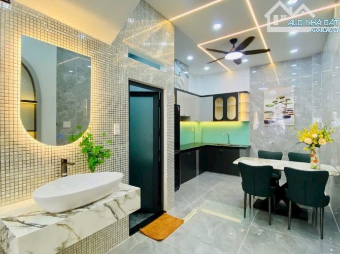 NHÀ ĐẸP QUẬN 7, HXH, 4 TẦNG, 4,5x18M, HOÀNG TRỌNG MẬU - 2