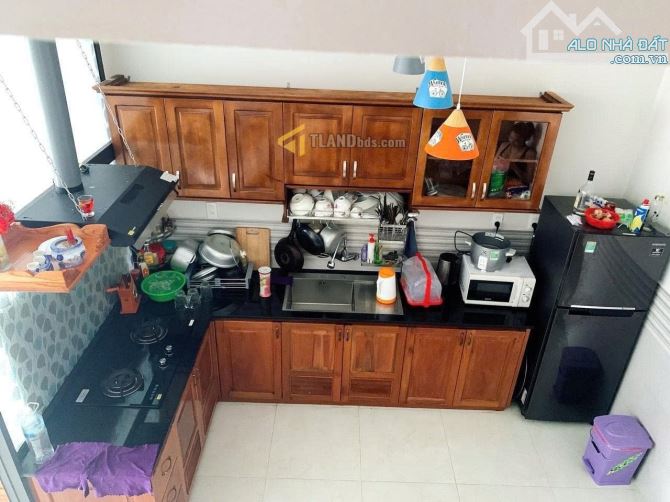 Nhà 3 tầng mặt tiền đường lớn Lê Hồng Phong, P4 Đà Lạt,sổ riêng.80m2. 9 tỷ - 2