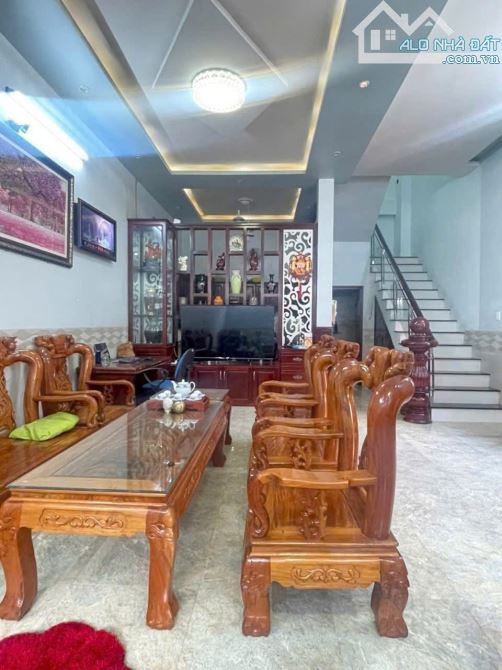 Bán nhà đẹp 2 tầng Hẻm Hùynh Công Thiệu trung tâm TP Quảng Ngãi - 2