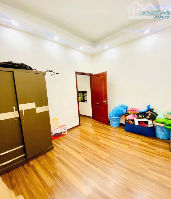 Bán nhà sổ đỏ mặt ngõ 25 Vũ Ngọc Phan, 60m2, ô tô tránh, kinh doanh - 2