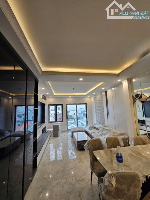THẠCH BÀN - 60M2 - 6 TẦNG - THANG MÁY - ĐƯỜNG VỈA HÈ - NHÚ 10 TỶ - 2
