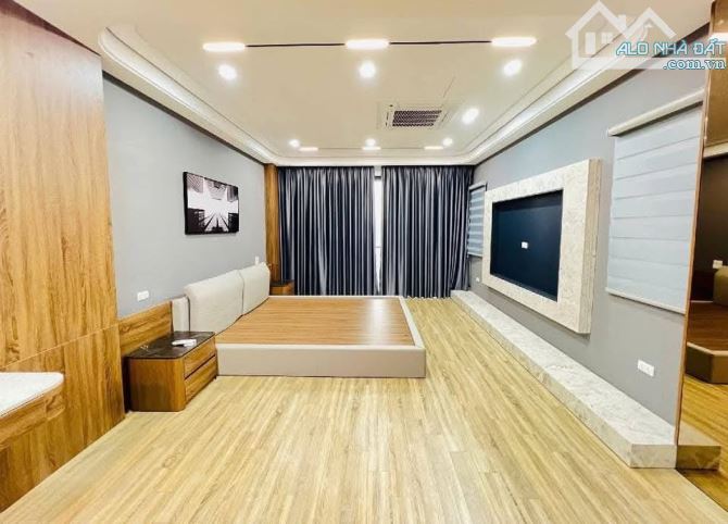 Bán nhà Khuất Duy tiến Thanh Xuân 70m2, mặt tiền 5m, plo ô tô tránh, kinh doanh, 2 thoáng. - 2