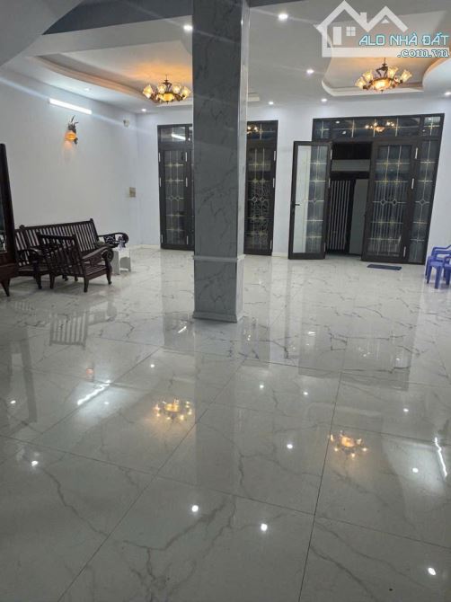 Cực hiếm! Bán biệt thự trục chính KDC Conic Bình Chánh, 7x20m, 4 tầng, nhỉnh 13 tỷ - 2